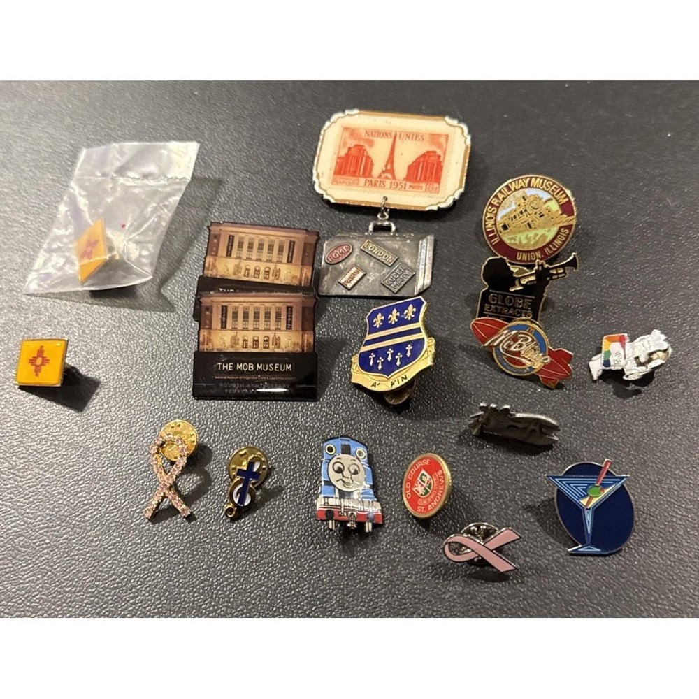 Large Lot Of 16 Vintage Lapel Pins Pin Brooches Collectible